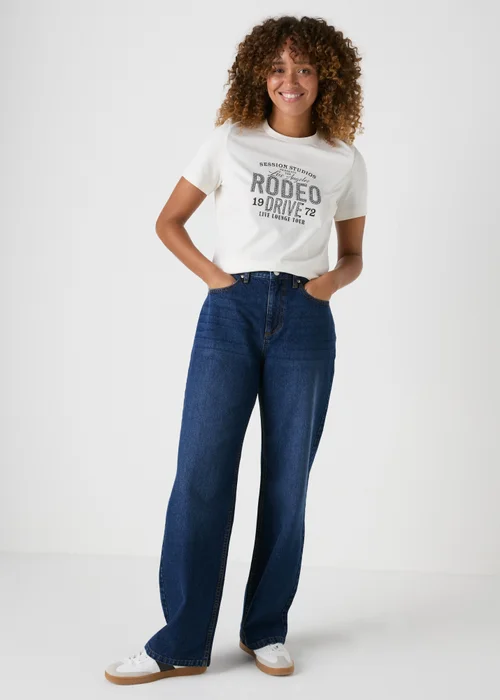 Papaya Petite Blue Mid Wash Relaxed Straight Jeans - 6 Image 3
