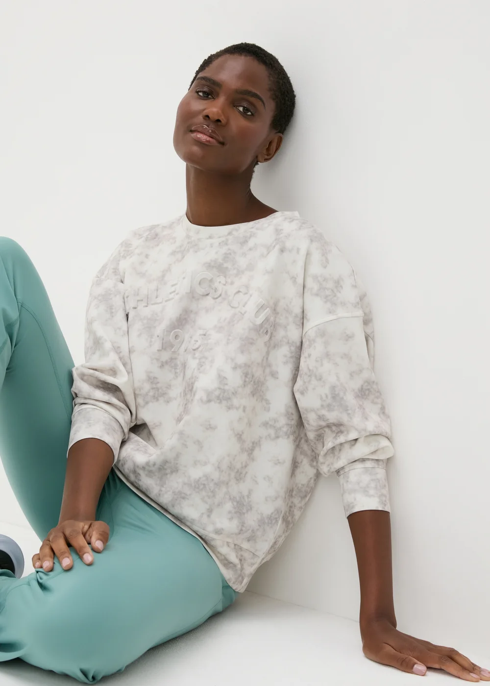 Souluxe Cream Athletics Club Patterned Sweatshirt - S Image 3