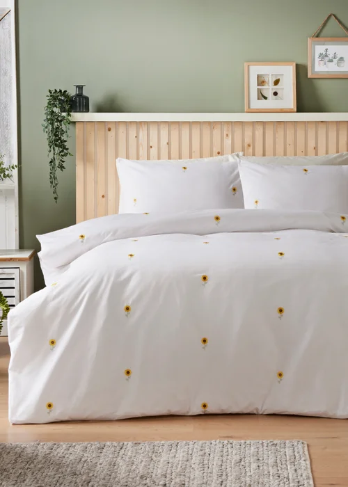 White Sunflower Embroidered Duvet Set - Super king Image 1