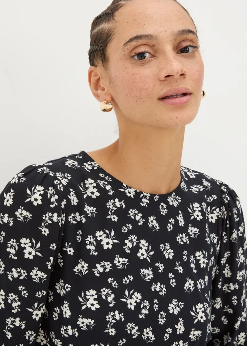 Black Floral Blouse - 8 Image 3