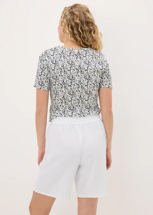 White Clipper Shorts - 8 Image 3