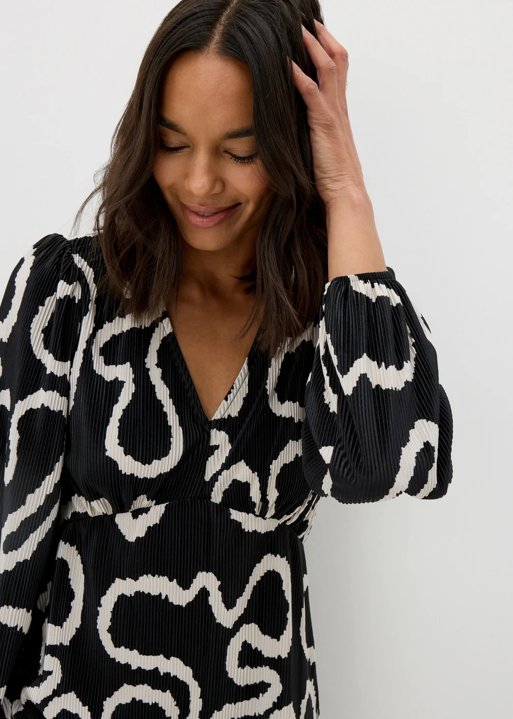 Et Vous Black Plisse Wiggle Print Midi Dress - 8 Image 3