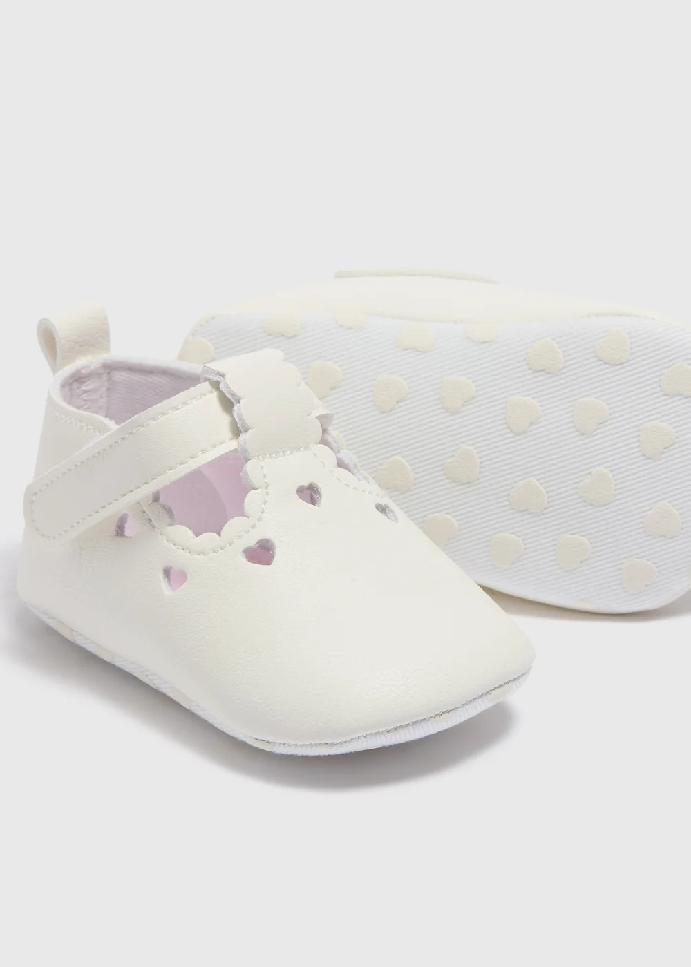 Baby White Scallop T-Bar Soft Sole Shoes (Newborn-18mths) - Age 0 - 3 Months Image 2