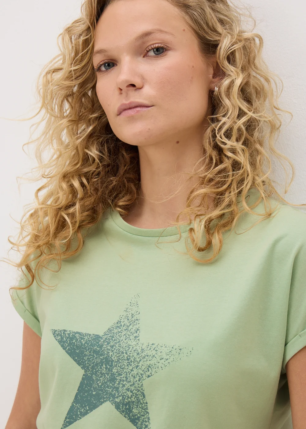 Green Star Graphic T-Shirt - S Image 3