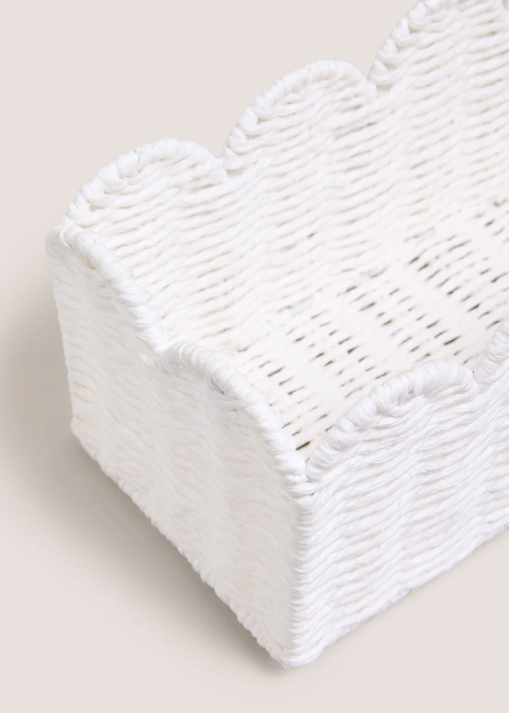 White Scalloped Window Basket Tray Image 2