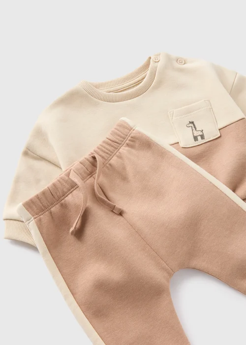 Baby Cream Giraffe Sweatshirt & Jogging Bottoms Set (Newborn-23mths) - 0-3 months Image 2
