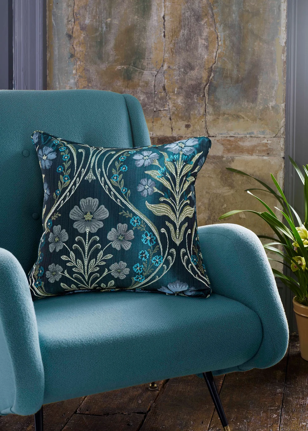 Curtina Estelle Woven Navy Filled Cushion (43cm x 43cm) - 43W X 43D Image 2