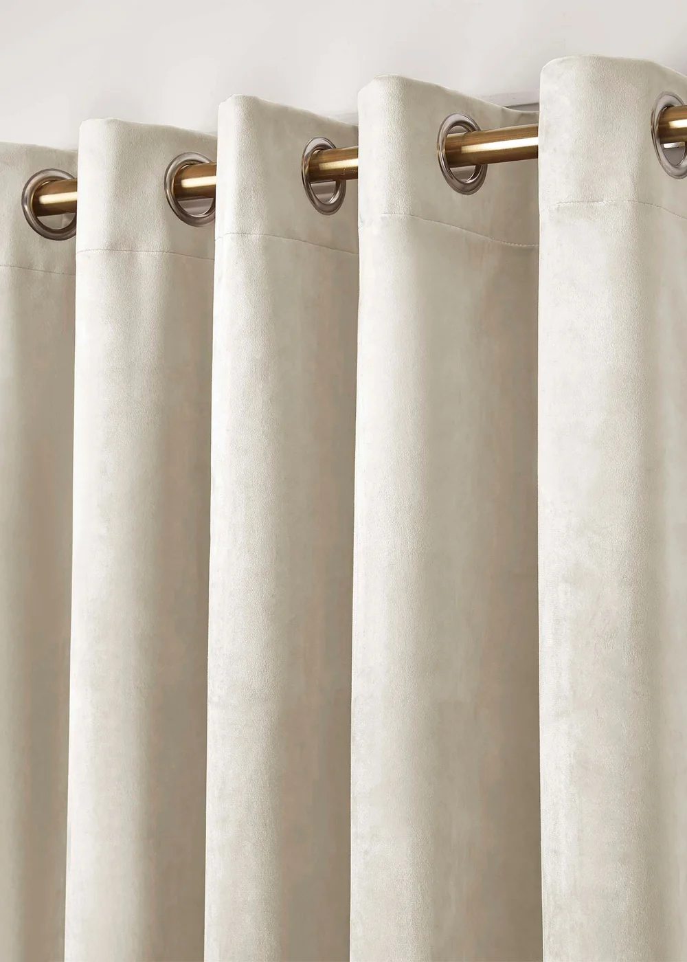 Laurence Llewelyn-Bowen Montrose Velvet Blackout Ivory Eyelet Curtains - 46W X 54D (116x137cm) Image 2