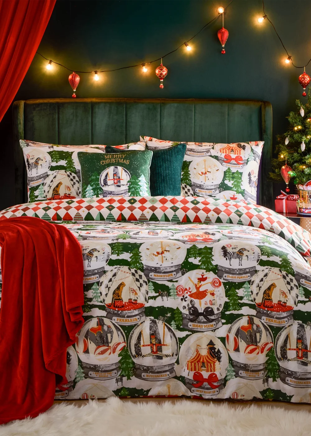 furn. Showtime Festive Duvet Cover Set - Single Image 1