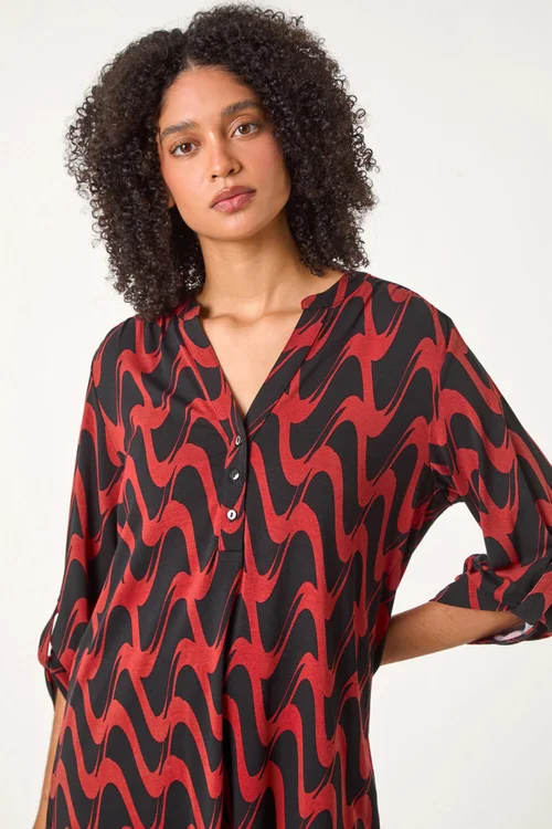 Roman Red Geometric Print Stretch Blouse - 10 Image 4