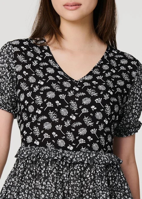 Izabel London Black Floral Short Sleeve Tiered Skater Dress - 12 Image 3
