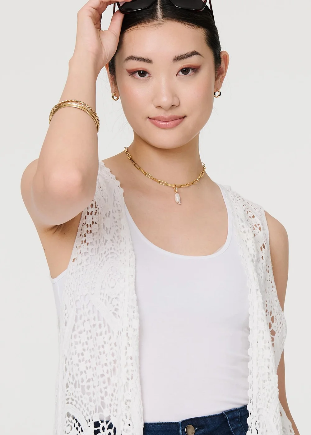 Izabel London White Lace Open Front High Low Cardigan - S/M Image 3