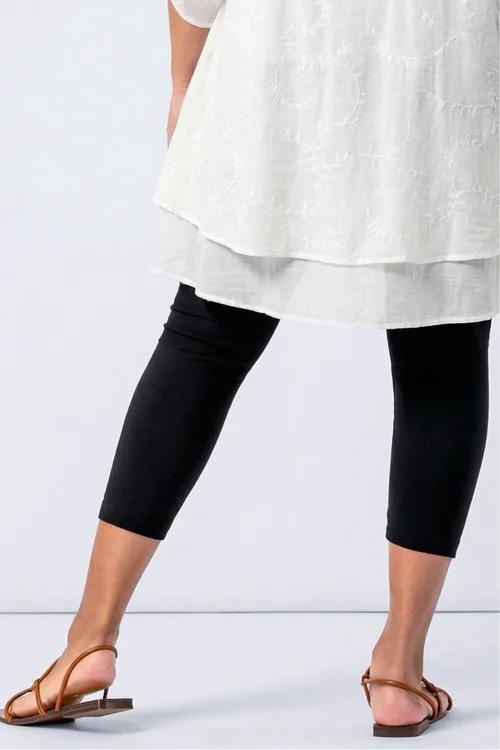 Roman Black Curve Plain Elastic Waist Cropped Leggings - 22-24 Image 4