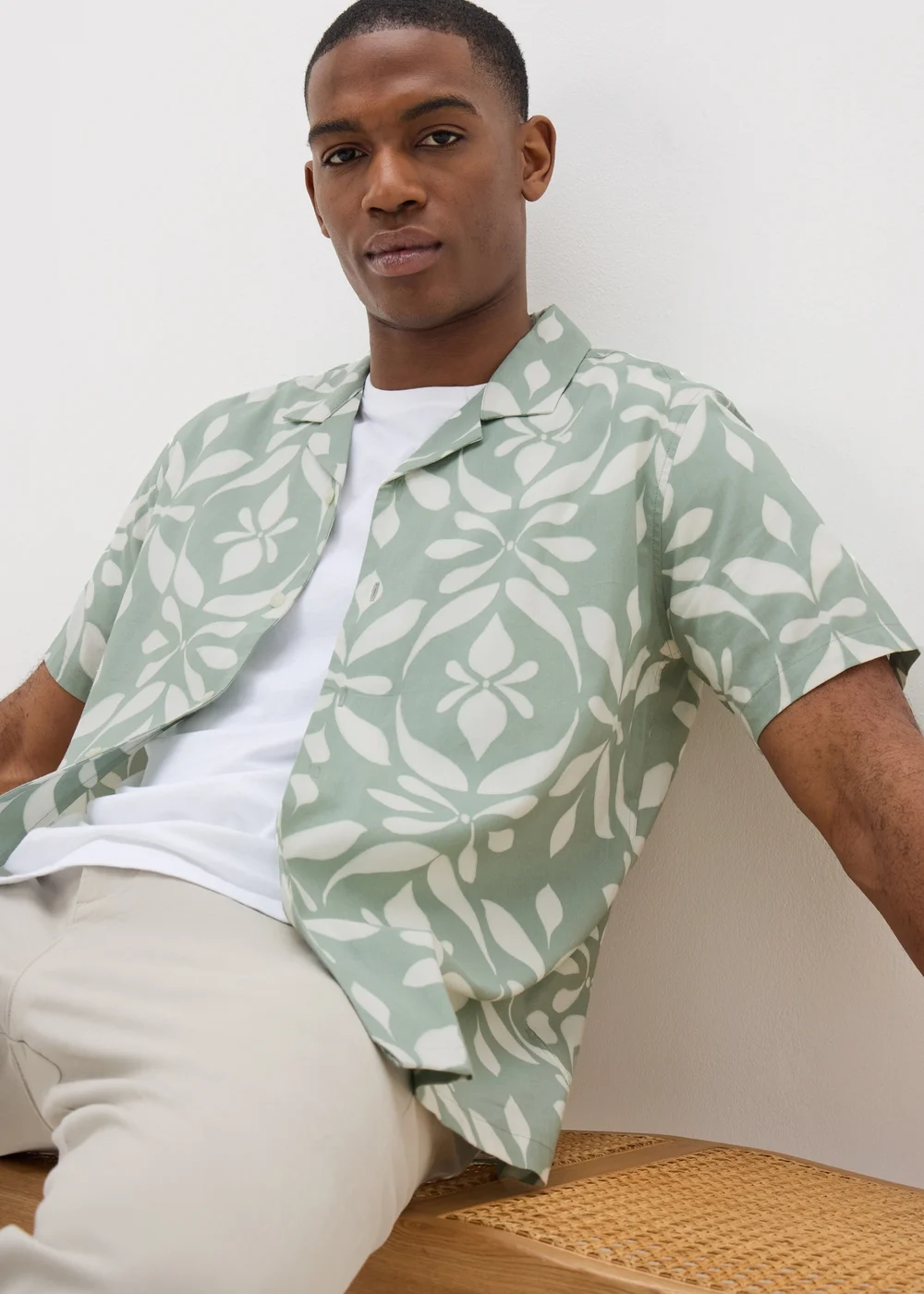 Sage Abstract Short Sleeve Shirt - S Image 1