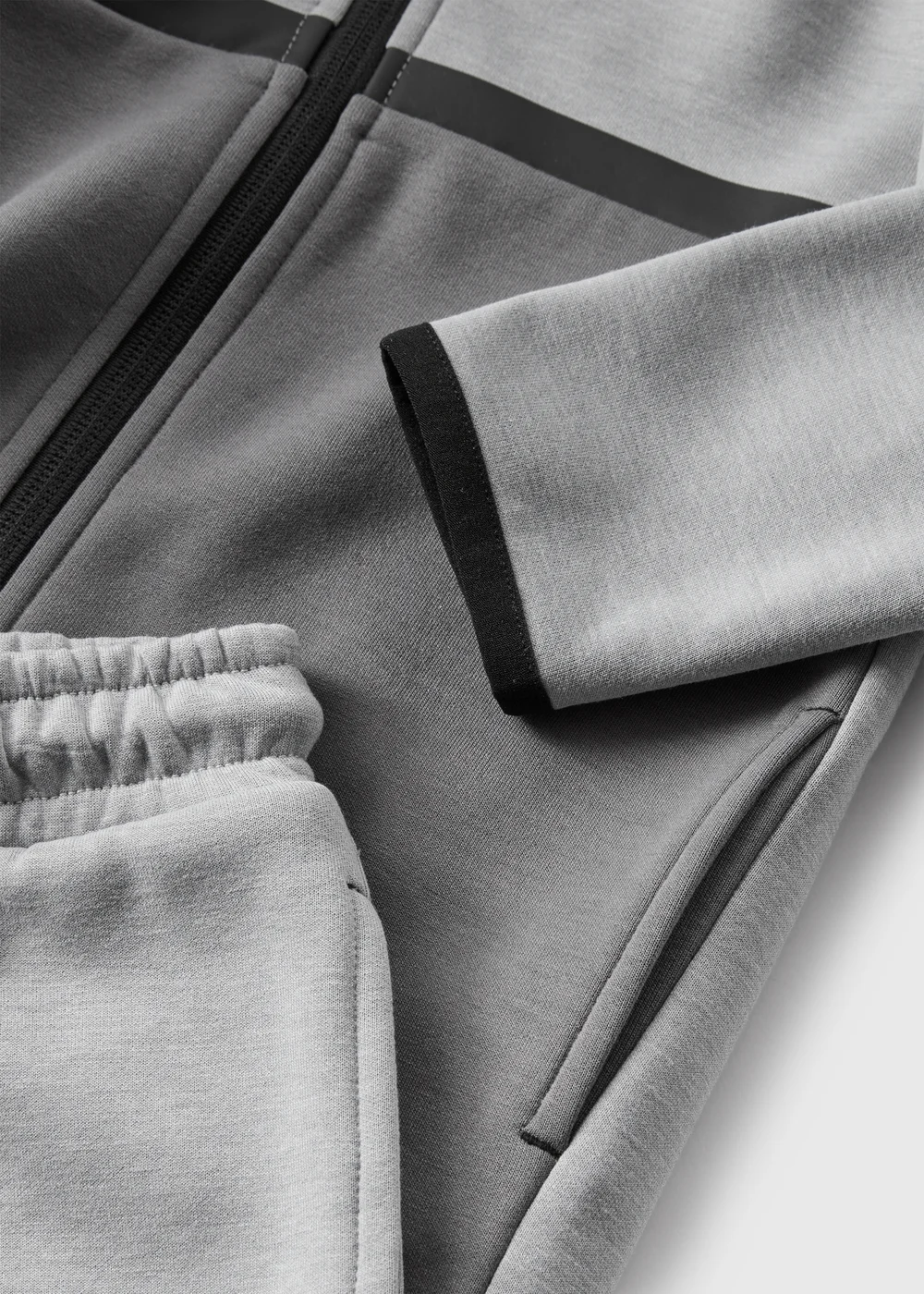 Boys Grey Zip Up Heat Seal Hoodie & Jogging Bottoms Set (1-7yrs) - 1-1.5 Yrs Image 2