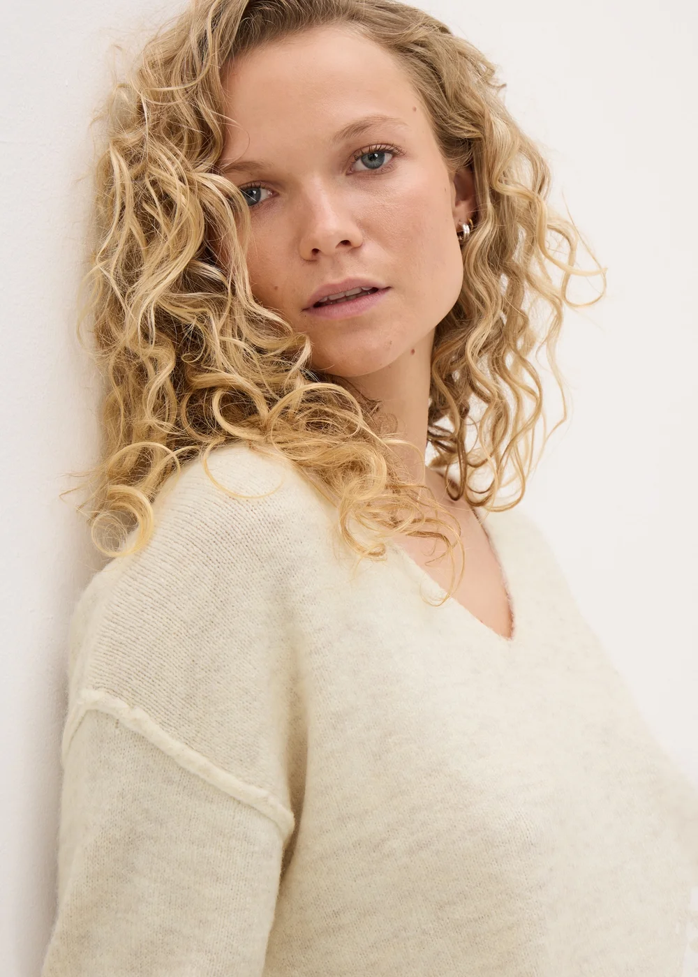 Oatmeal V-Neck Jumper - XS Image 1