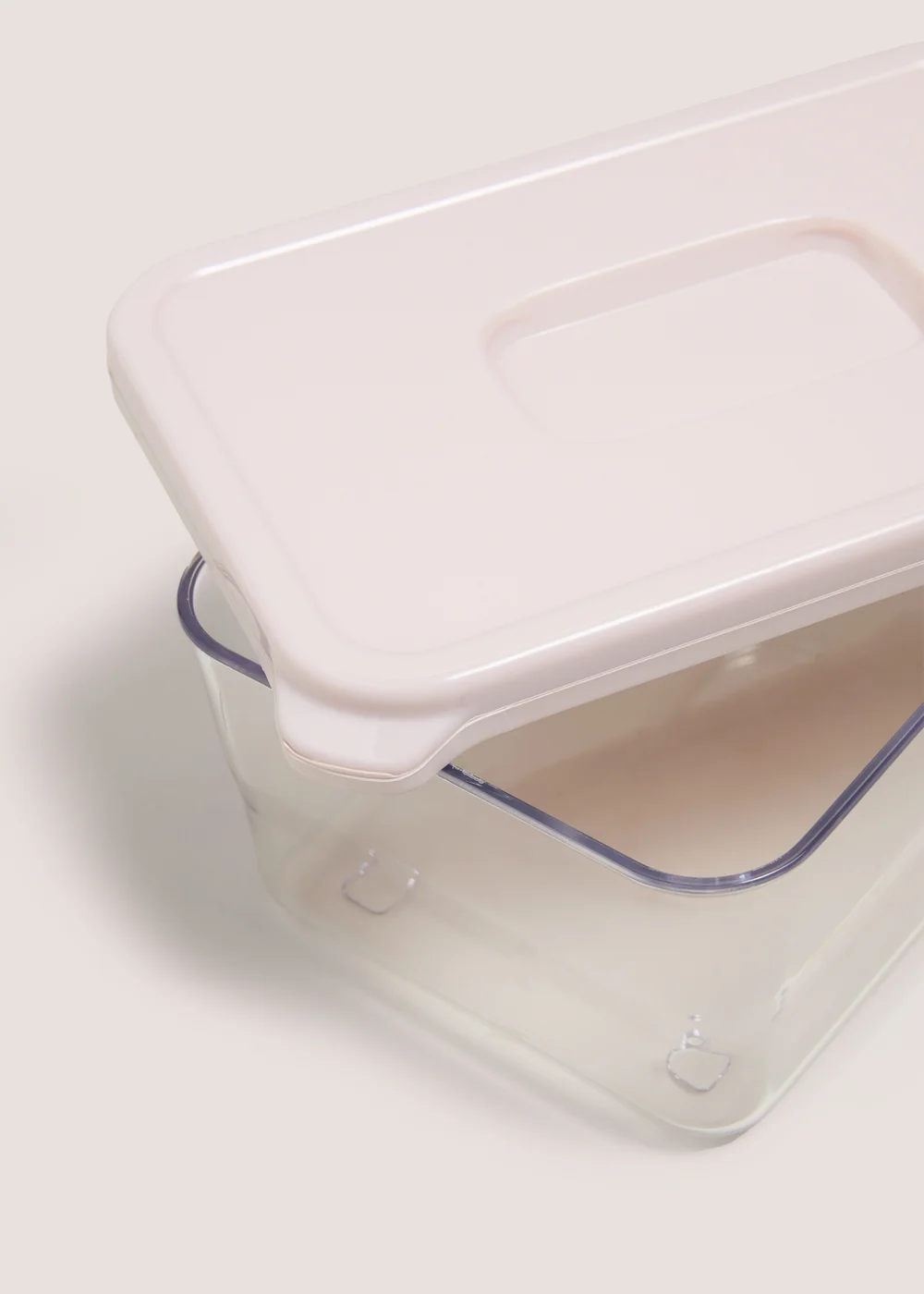 Pink Plastic Lunch Box Image 2