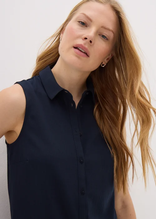 Navy Sleeveless Shirt - 8 Image 3