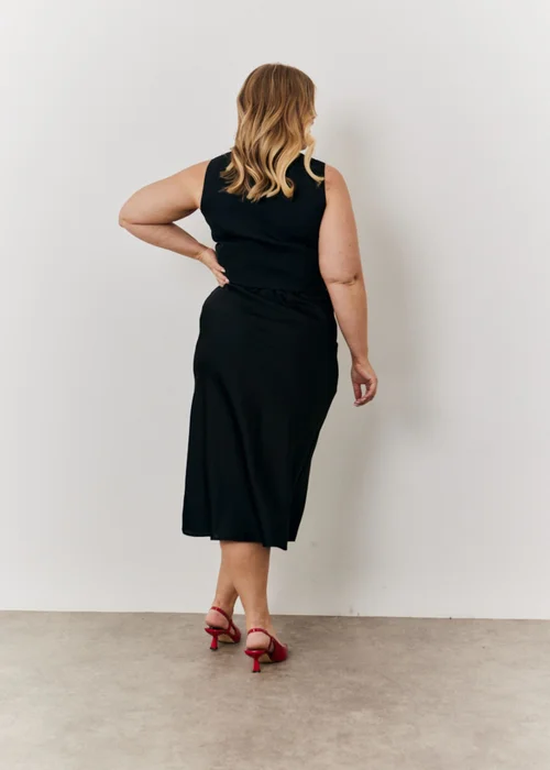 In The Style Jac Jossa Black Tailored Waistcoat - 8 Image 8