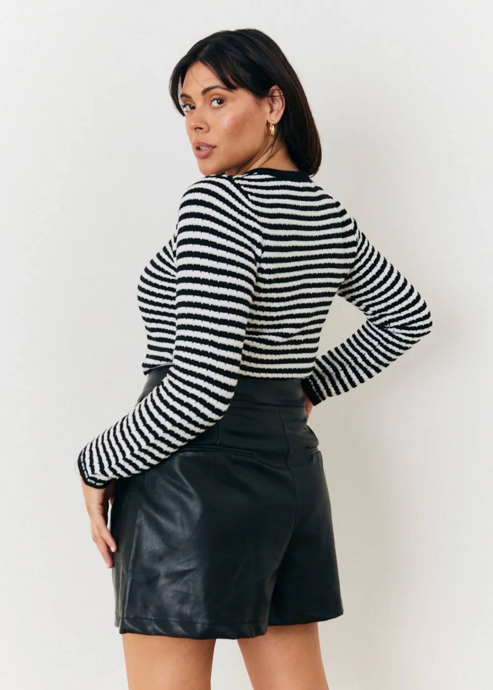 In The Style Monochrome Stripe Knit Cardigan - 8 Image 3