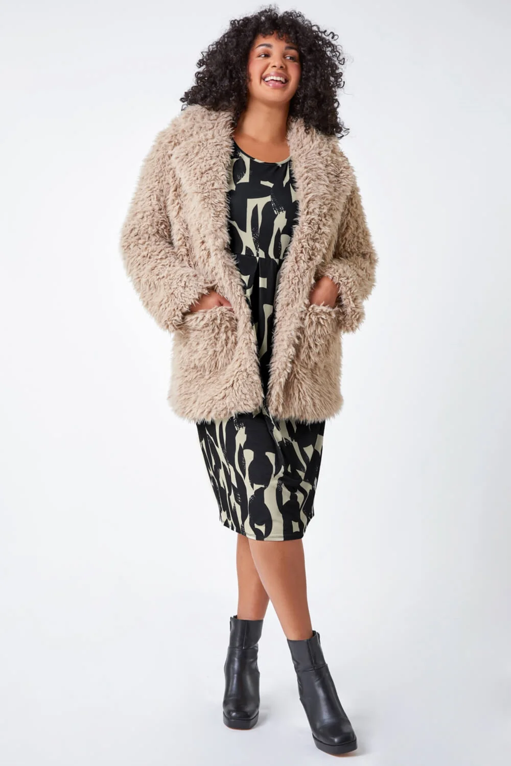 Roman Black Curve Abstract Print Stretch Shift Dress - 26-28 Image 3