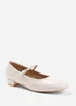 Where's That From Cream Minsk Low Heel With Buckle Detail - Size 3 Image 3