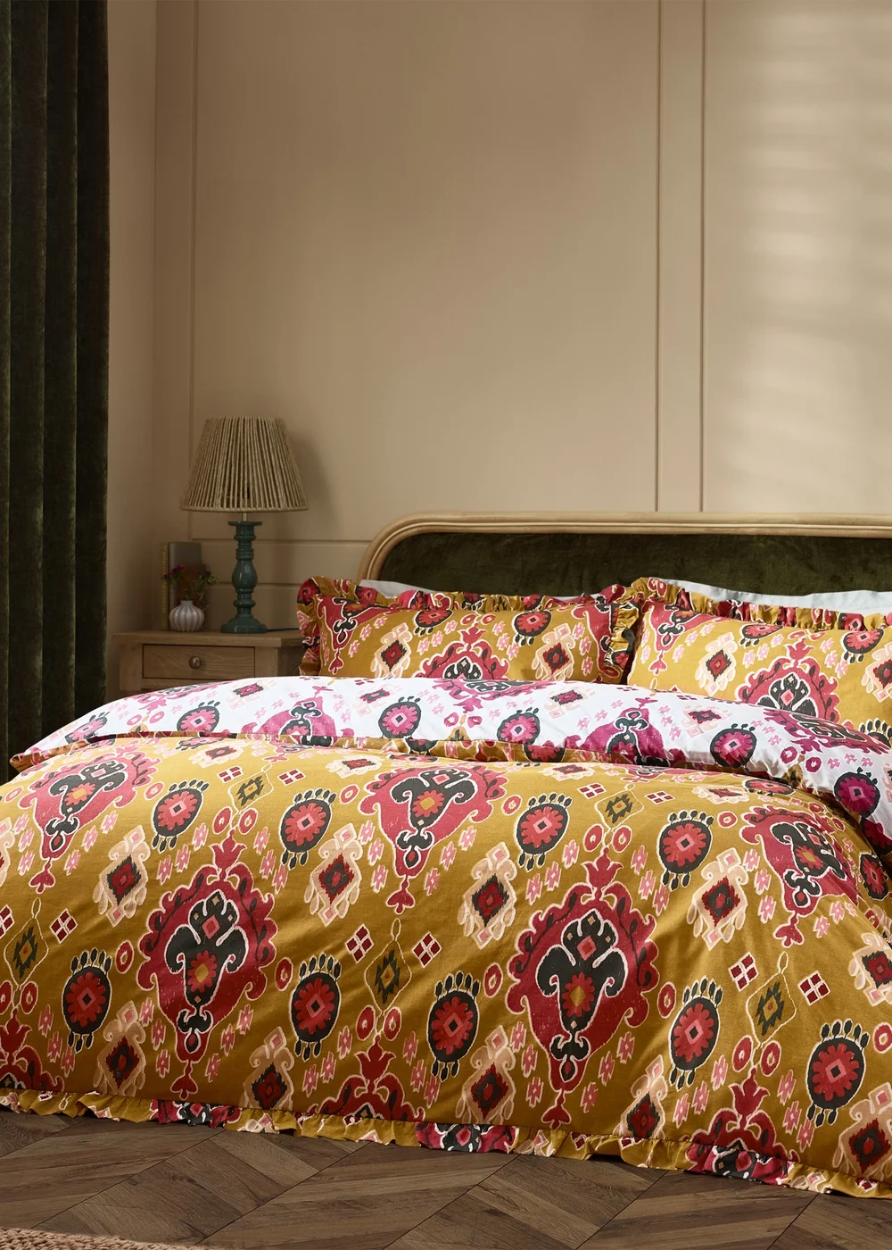 Paoletti 1973 Dawson Ikat Amber Reversible Duvet Cover Set - Single Image 4