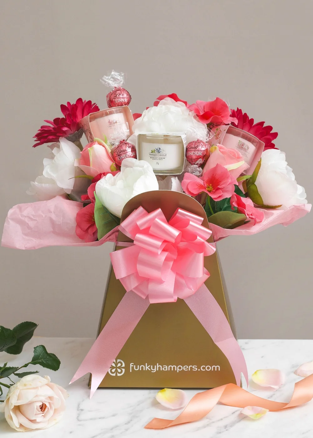 Funky Hampers Pretty In Pink Bouquet - No Size Image 2
