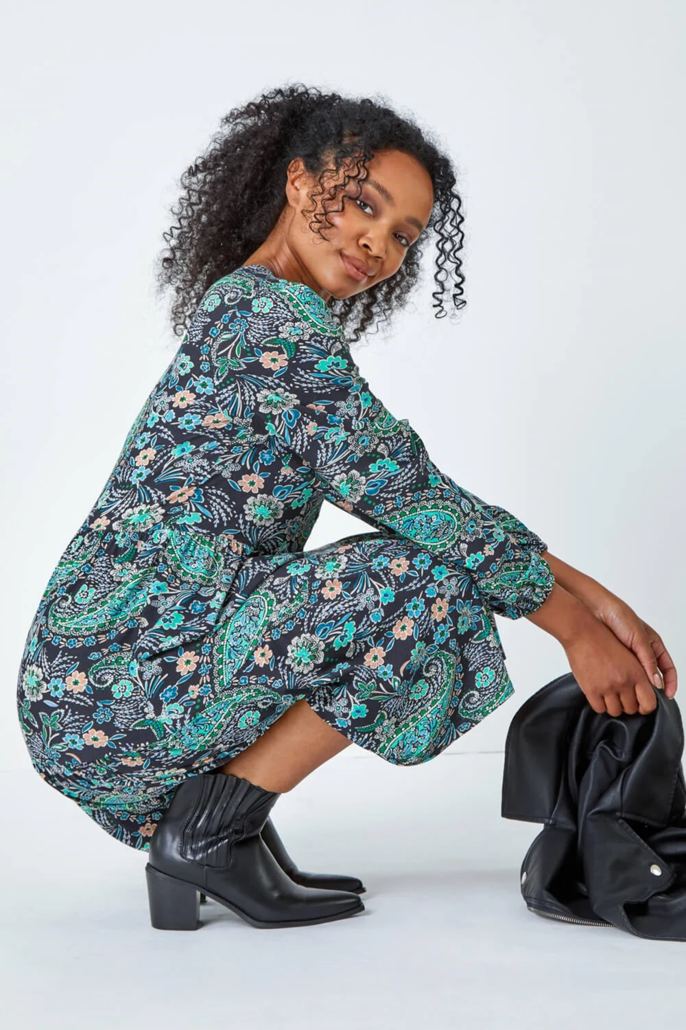 Roman Black Petite Paisley Tiered Stretch Dress - 6 Image 3