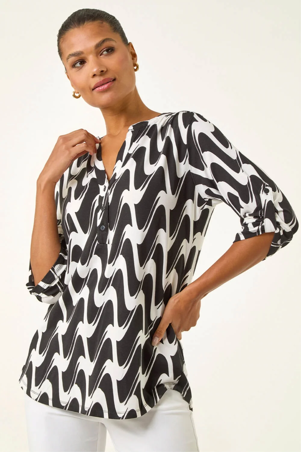 Roman Black Geometric Print Stretch Blouse - 10 Image 1