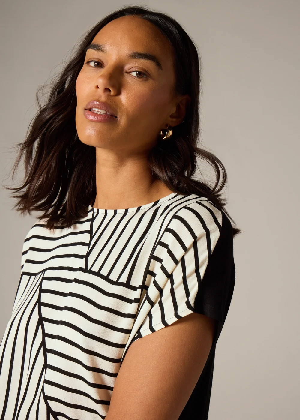 Et Vous Geo Stripe Front Jersey Back T-Shirt - 8 Image 3