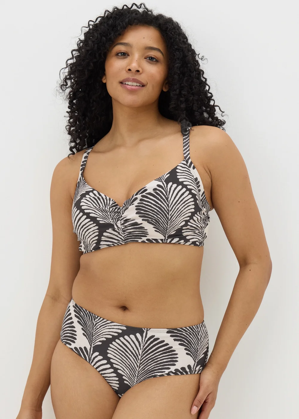 DD+ Black Mono Shell Print Cupped Crop Bikini Top - 32DD Image 1
