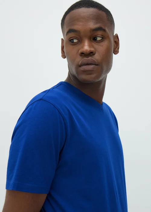 Cobalt Essential V-Neck T-Shirt - S Image 3