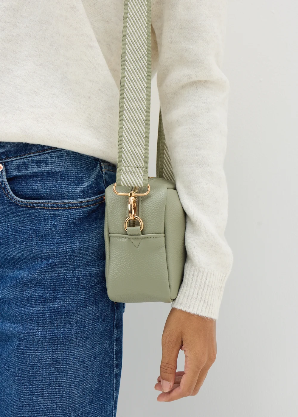Green Faux Leather Camera Bag - One Size Image 2