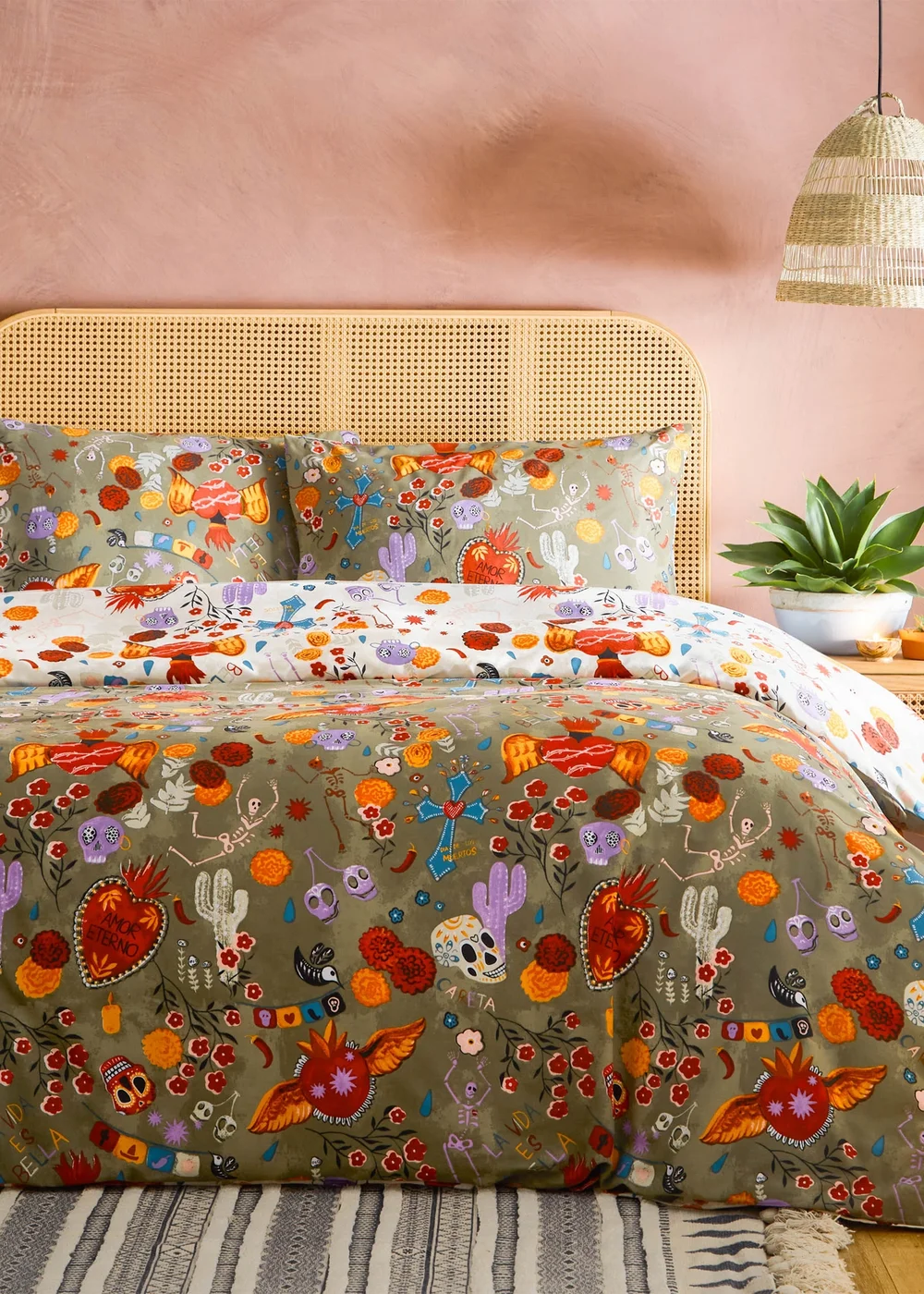 furn. La Vida Festive Reversible Duvet Cover Set - Single Image 4