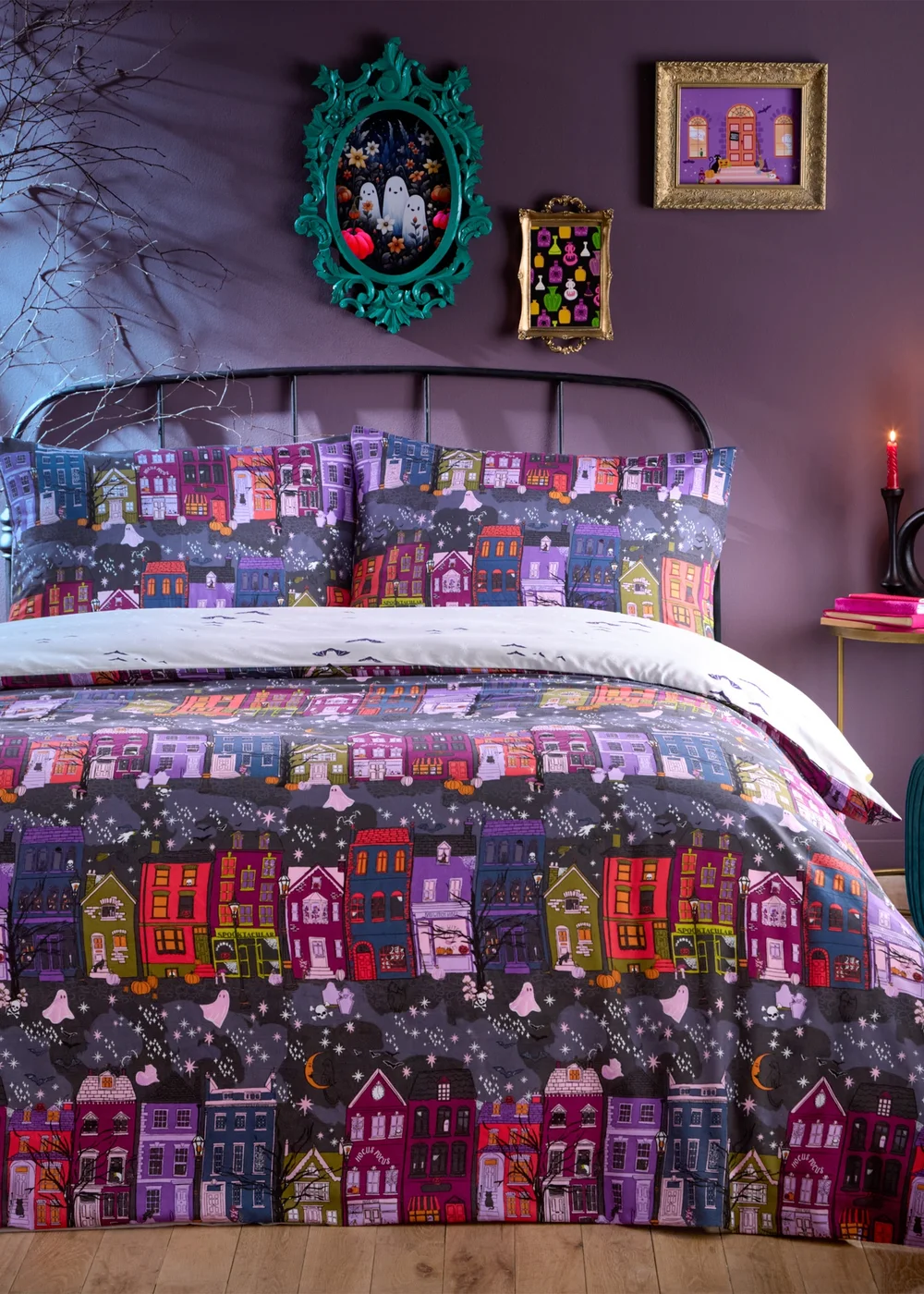 furn. Creepy Town Reversible Duvet Cover Set - Single Image 4