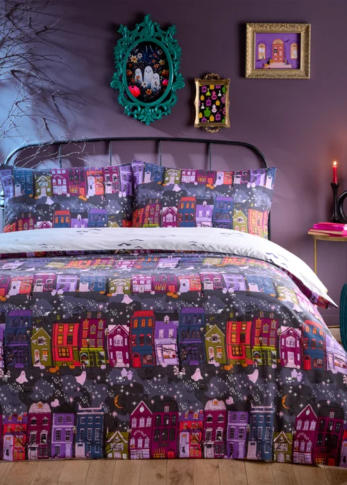 furn. Creepy Town Reversible Duvet Cover Set - Single Image 4