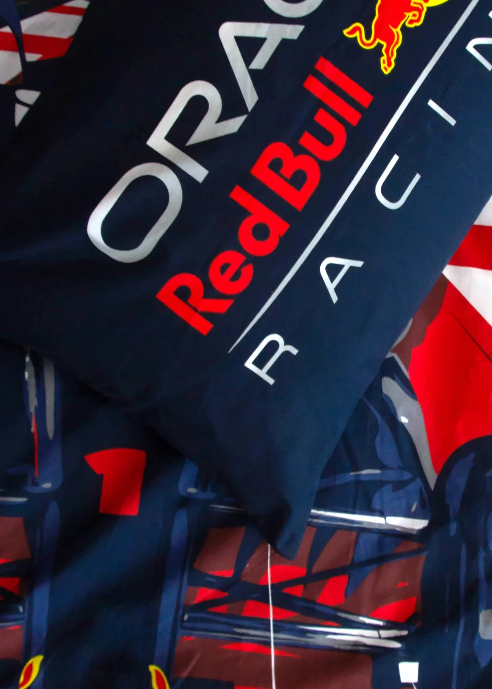 Red Bull Formula 1 Polycotton Reversible Duvet Cover Set - Single Image 5