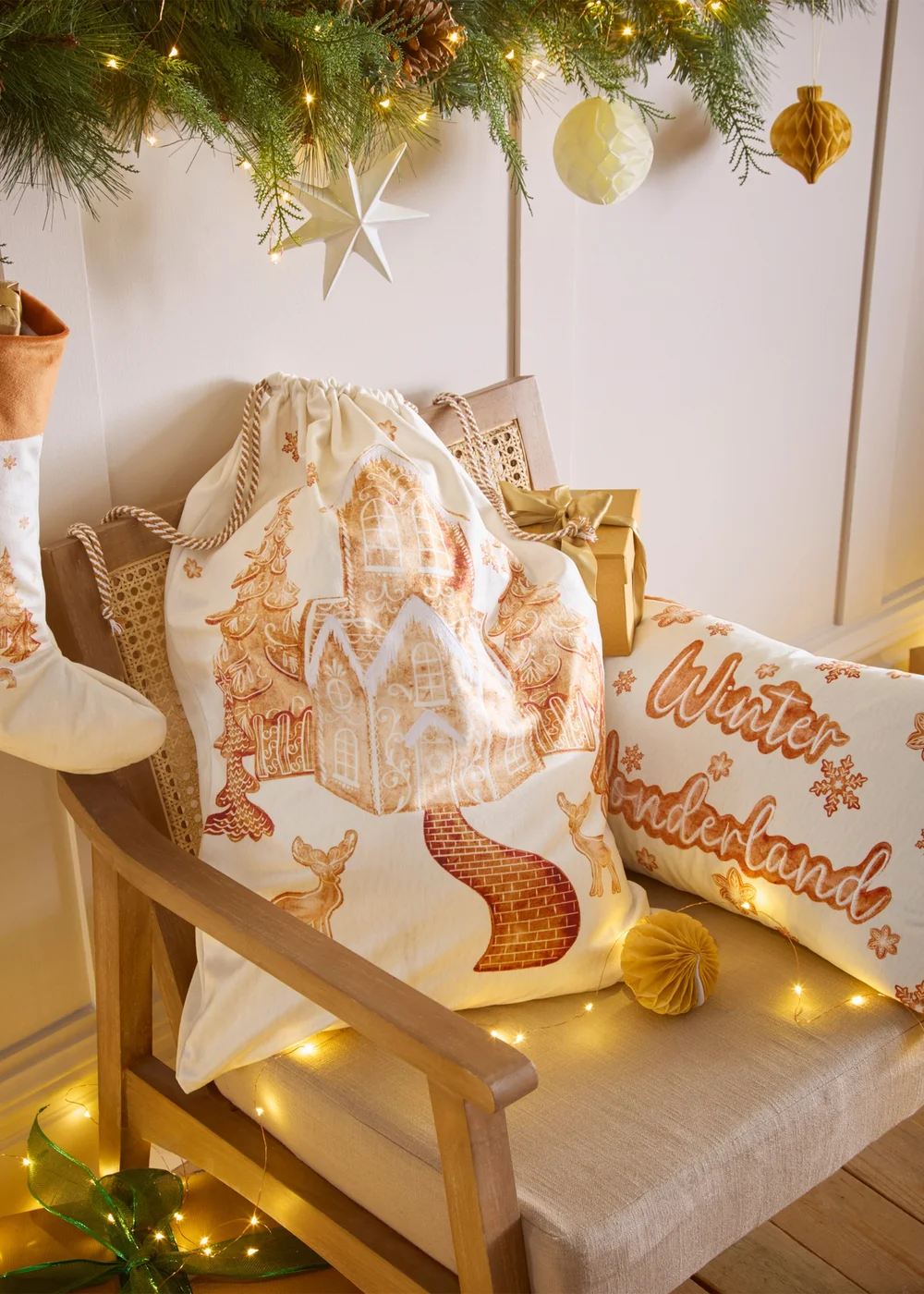 furn. Gretel Velvet Christmas Stocking - One Size Image 3