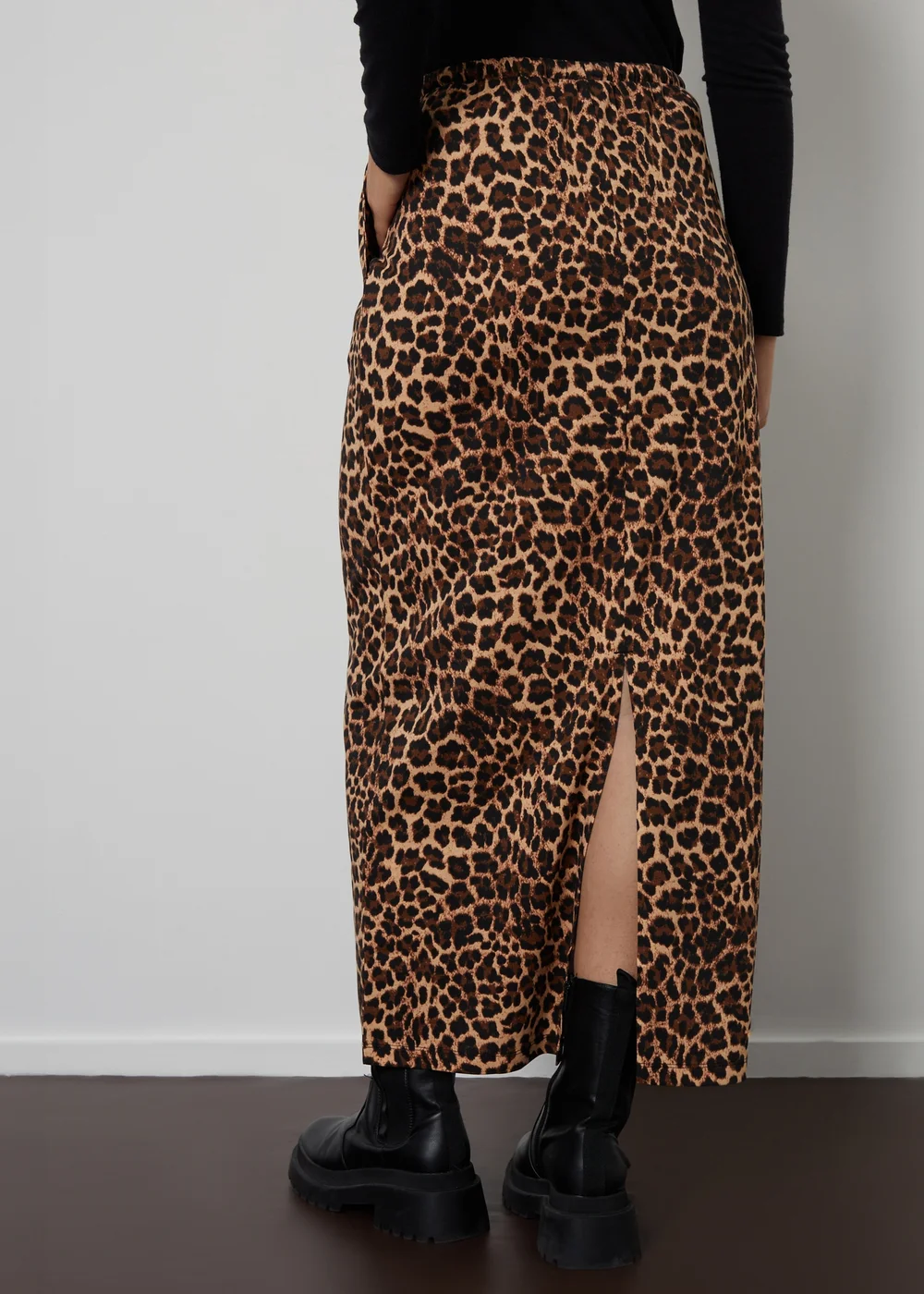 Threadbare Brown Midori Leopard Print Cotton Jersey Midi Skirt with Pockets - Size 8 Image 2