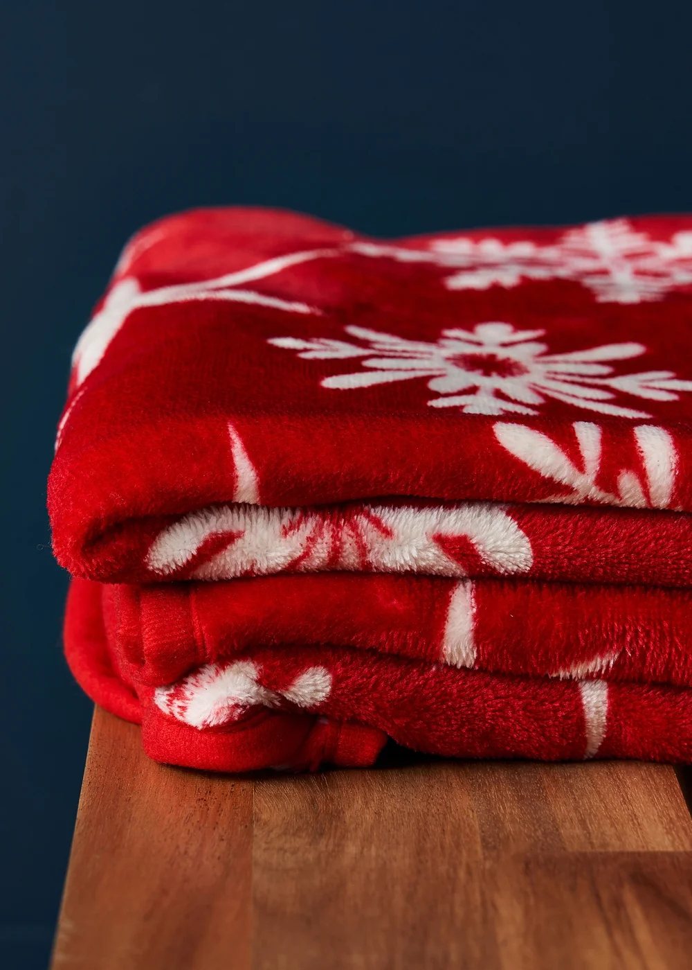 BHS Red Christmas Snow Flake Throw - One Size Image 3