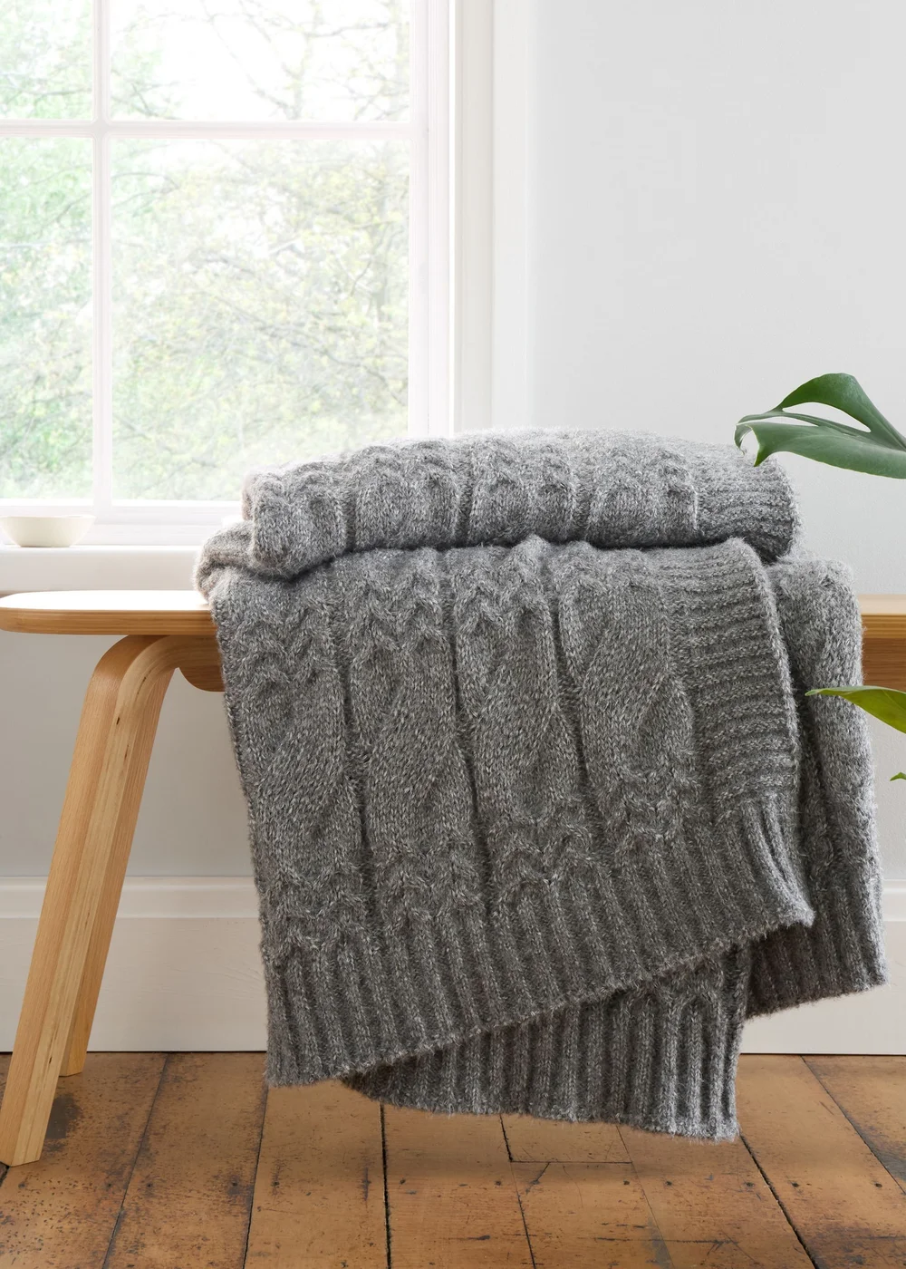 Fine Throws Bianca Fine Linens Cosy Soft Cable Knit Blanket Throw (130x170cm) - One ...
