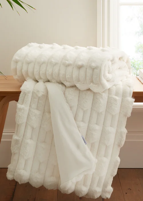 Bianca Fine Linens So Soft Carved Faux Fur Blanket Throw (150x200 cm) - One Size Image 1
