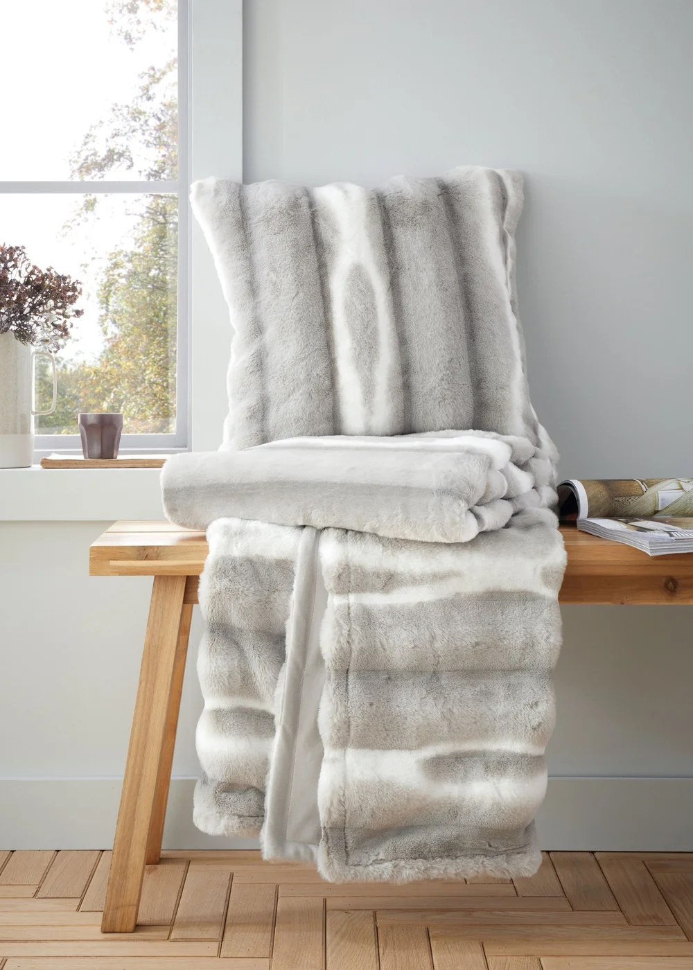 Catherine Lansfield Flint Cosy Faux Fur Blanket Throw (130x170 cm) - One Size Image 3