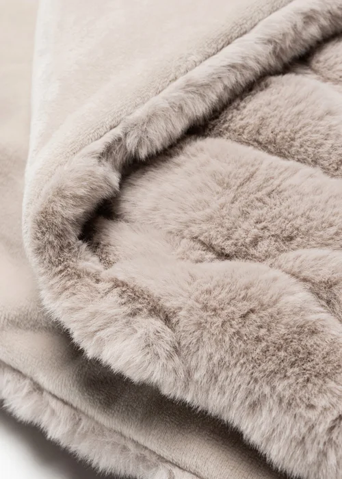 BHS Luxury Embossed Tan Rabbit Faux Fur Throw (127x152cm) - 127cm x 152cm Image 2