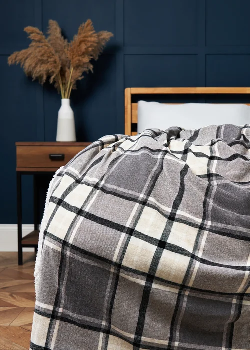 BHS Luxury Warm Grey Check Throw With Faux-Shearling (130x150cm) - 130cm x 150cm Image 1