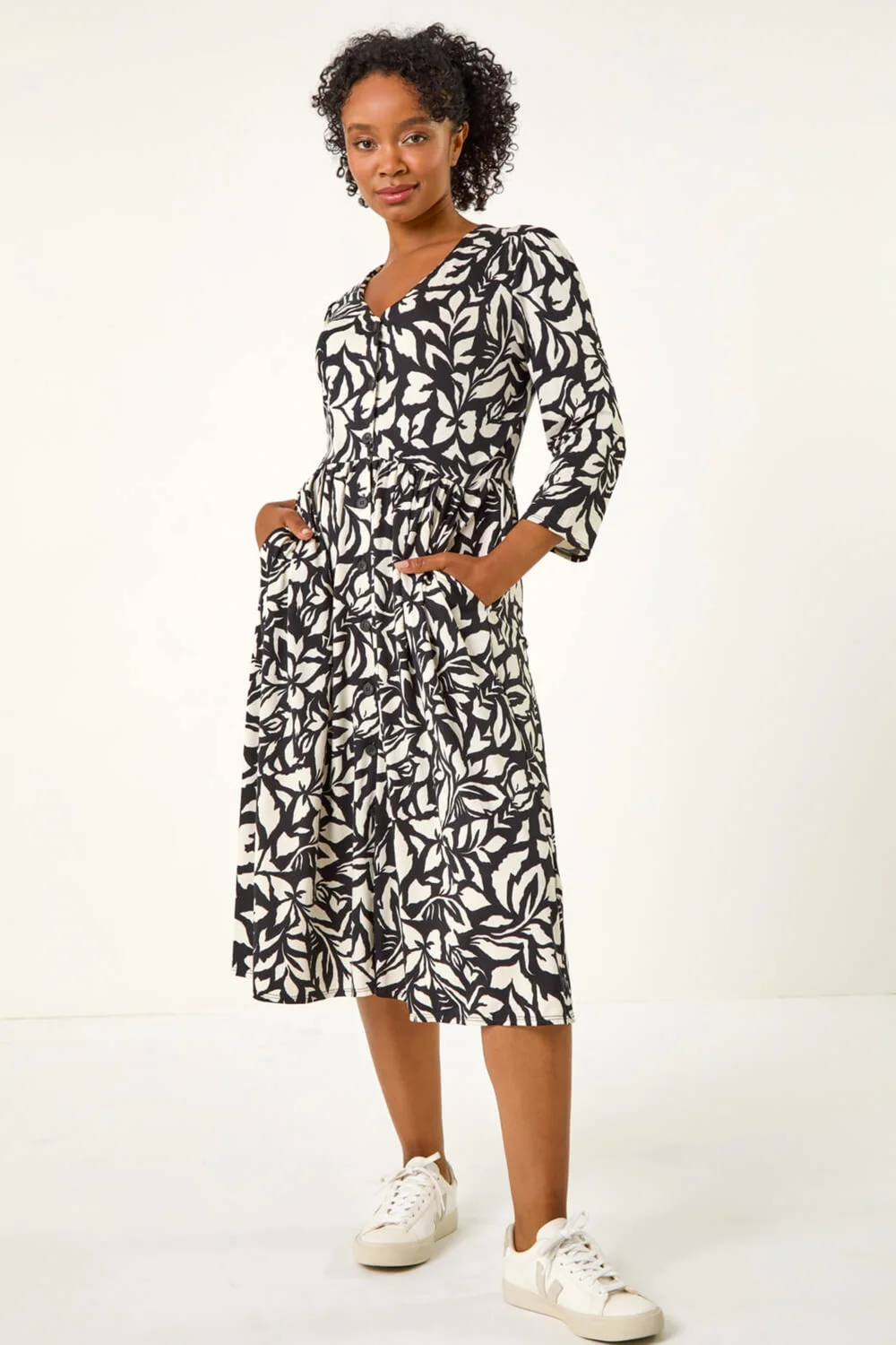 Roman Black Petite Floral Buttoned Dress - 14 Image 3