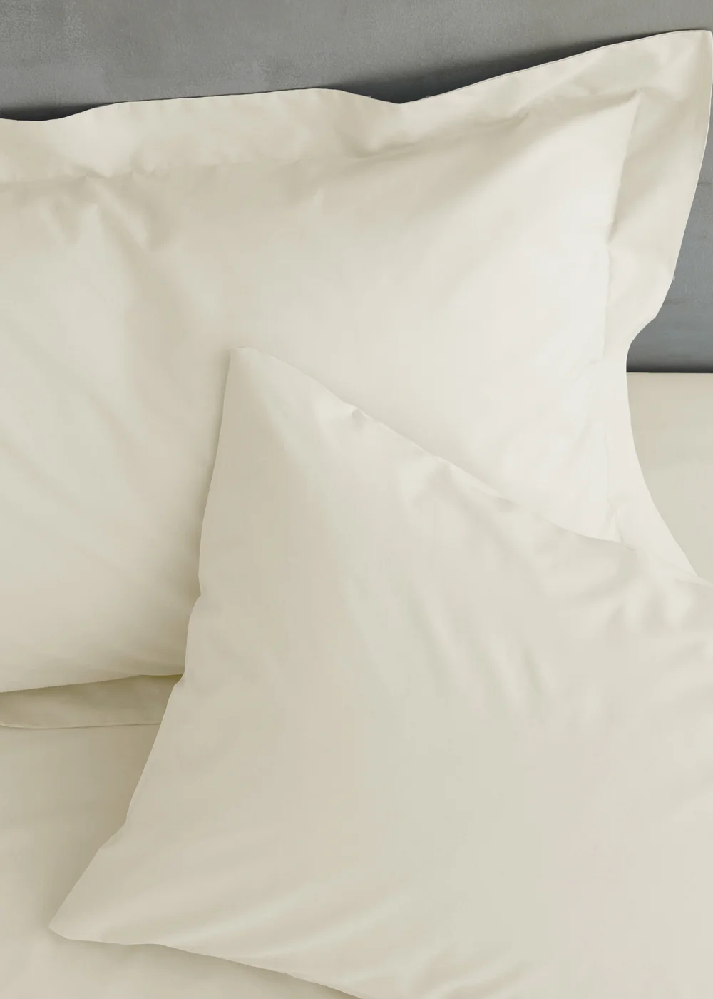Catherine Lansfield Cream Easy Iron Percale Combed Fitted Sheet - Fitted Single Image 3