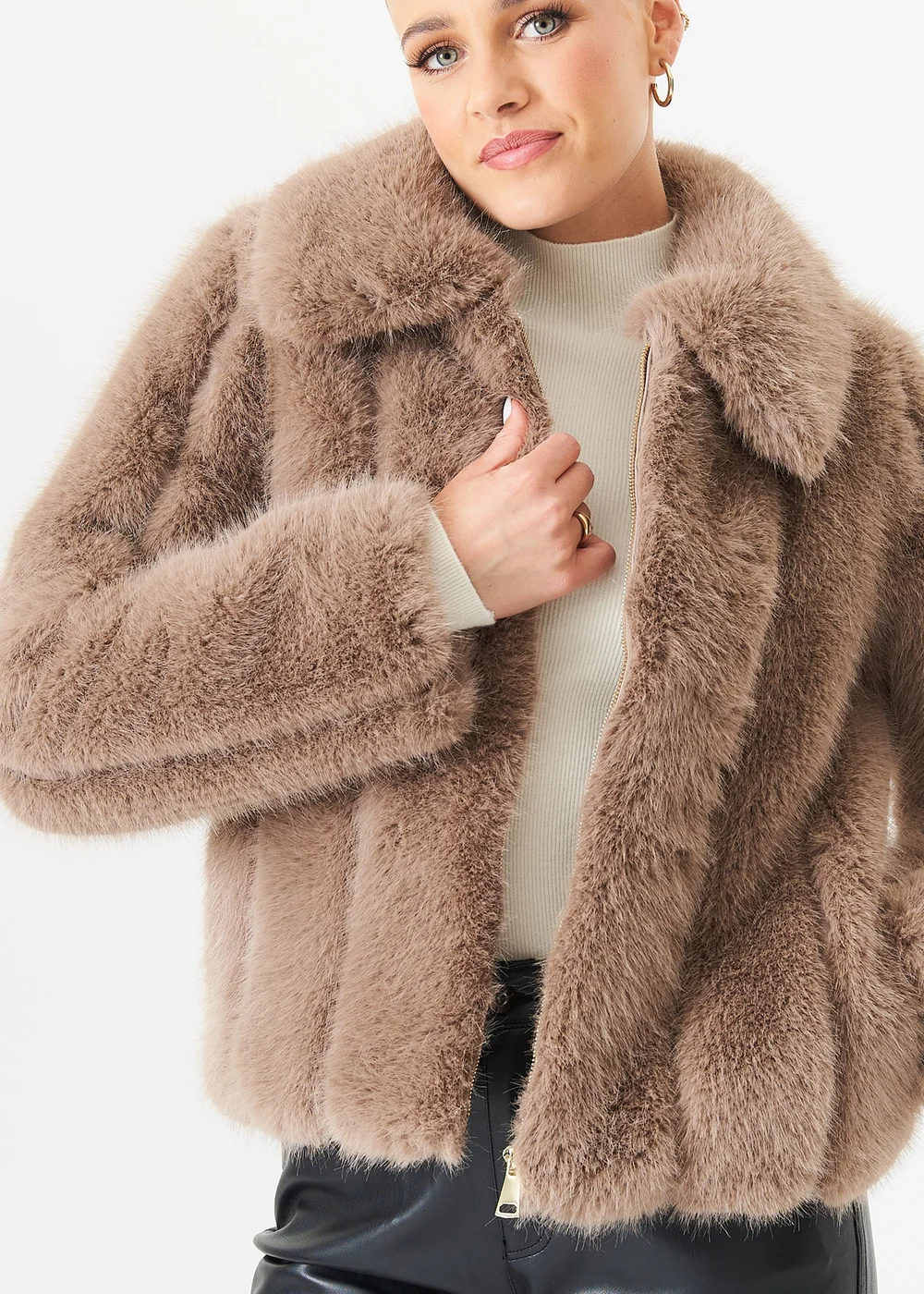 Gini London Stone Zip Front Faux Fur Short Jacket - Medium/Large Image 3