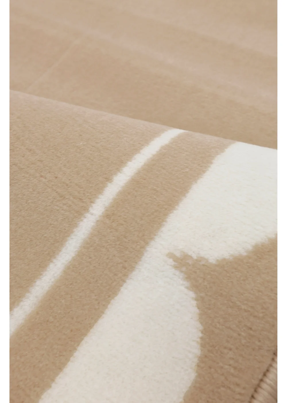 Homemaker Scallop Champagne Runner - 67 x 200 Image 3